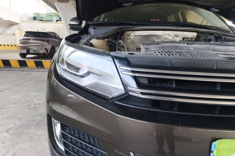 Used Volkswagen Tiguan 2016 300TSI Automatic All-Wheel Drive Fashion Vision Edition Right Front Headlight