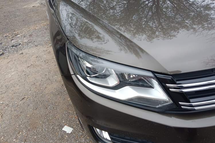 Used Volkswagen Tiguan 2016 300TSI Automatic All-Wheel Drive Luxury Edition Right Front Headlight