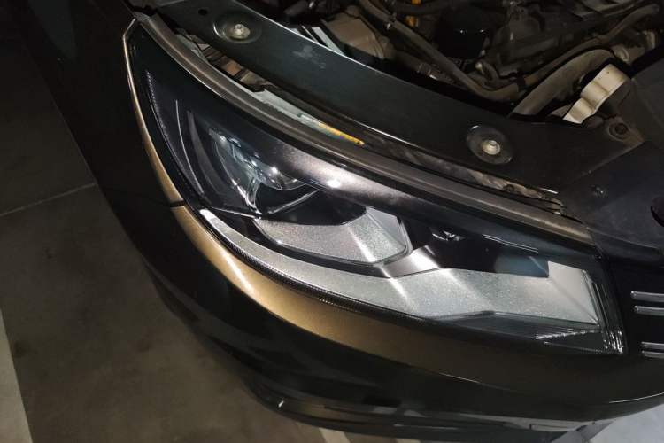Used Volkswagen Tiguan 2016 300TSI Automatic Two-Wheel Drive Trend Edition Right Front Headlight