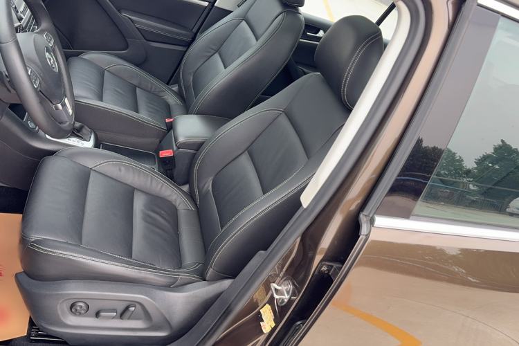 Used Volkswagen Tiguan 2016 300TSI Automatic Two-Wheel Drive Luxury Edition Right Front Seat