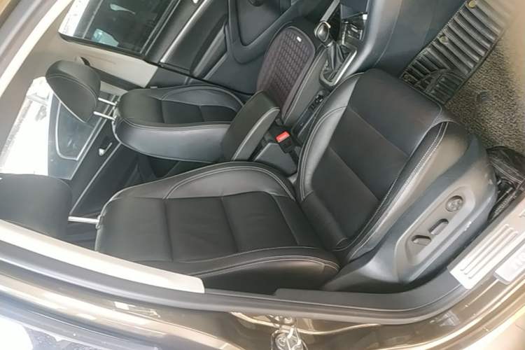 Used Volkswagen Tiguan 2016 300TSI Automatic Two-Wheel Drive Comfort Edition Right Front Seat
