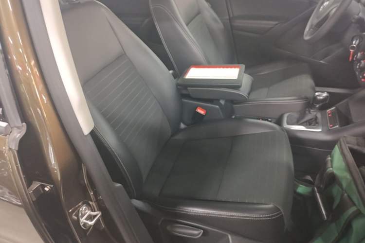 Used Volkswagen Tiguan 2016 280TSI Automatic Two-Wheel-Drive Silk Road Style Edition Right Front Seat