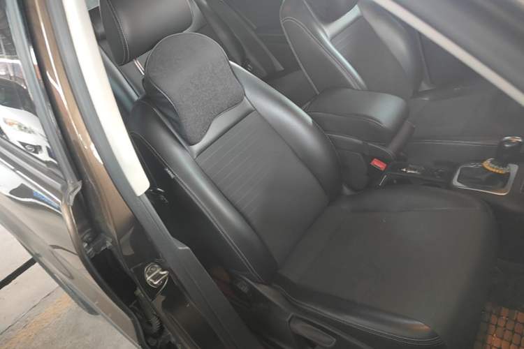 Used Volkswagen Tiguan 2016 280TSI Automatic Two-Wheel-Drive Silk Road Style Edition Right Front Seat