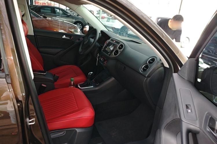 Used Volkswagen Tiguan 2016 280TSI Automatic Two-Wheel-Drive Silk Road Style Edition Right Front Seat