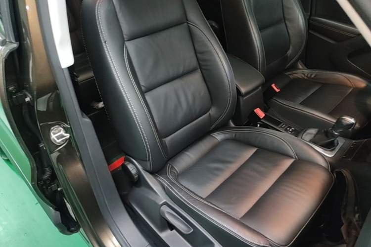 Used Volkswagen Tiguan 2016 280TSI Automatic Two-Wheel Drive Silk Road Comfort Edition Right Front Seat