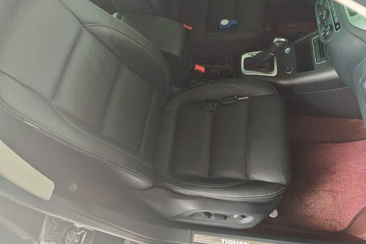 Used Volkswagen Tiguan 2016 300TSI Automatic Two-Wheel Drive Luxury Edition Right Front Seat