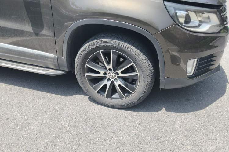 Used Volkswagen Tiguan 2016 300TSI Automatic Two-Wheel Drive Luxury Edition Right Front Wheel Hub