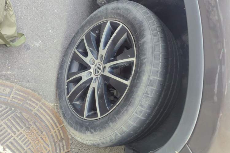 Used Volkswagen Tiguan 2016 300TSI Automatic Two-Wheel Drive Luxury Edition Right Front Wheel Hub