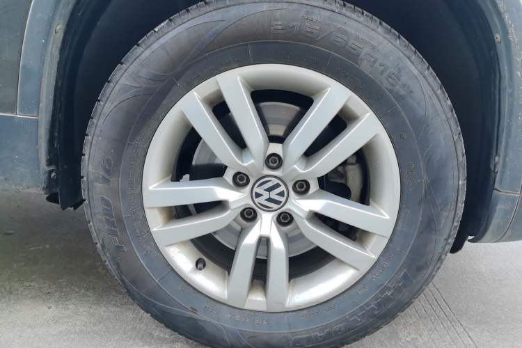 Used Volkswagen Tiguan 2016 300TSI Automatic Two-Wheel Drive Trend Edition Right Front Wheel Hub