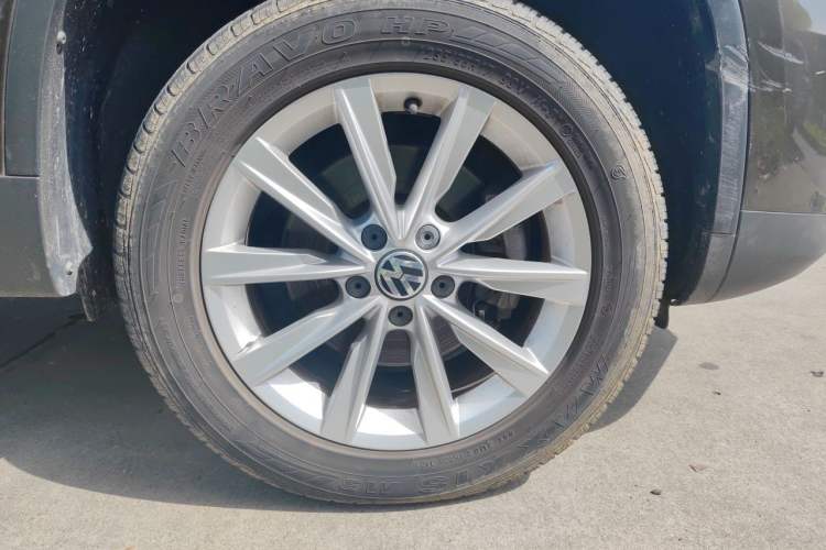 Used Volkswagen Tiguan 2016 300TSI Automatic Two-Wheel Drive Comfort Edition Right Front Wheel Hub