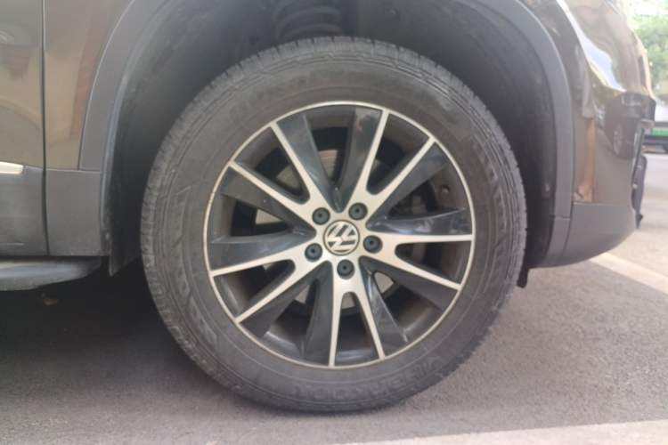 Used Volkswagen Tiguan 2016 300TSI Automatic Two-Wheel Drive Luxury Edition Right Front Wheel Hub