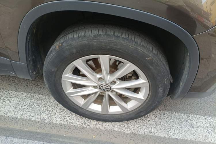 Used Volkswagen Tiguan 2016 300TSI Automatic Two-Wheel Drive Comfort Edition Right Front Wheel Hub