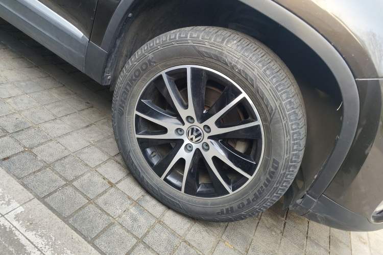 Used Volkswagen Tiguan 2016 300TSI Automatic Two-Wheel Drive Luxury Edition Right Front Wheel Hub