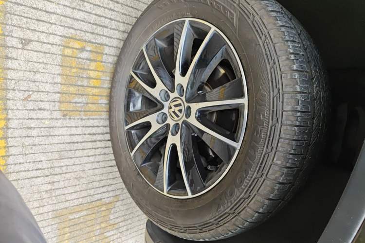 Used Volkswagen Tiguan 2016 300TSI Automatic Two-Wheel Drive Luxury Edition Right Front Wheel Hub