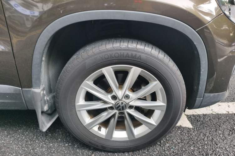 Used Volkswagen Tiguan 2016 300TSI Automatic Two-Wheel Drive Comfort Edition Right Front Wheel Hub