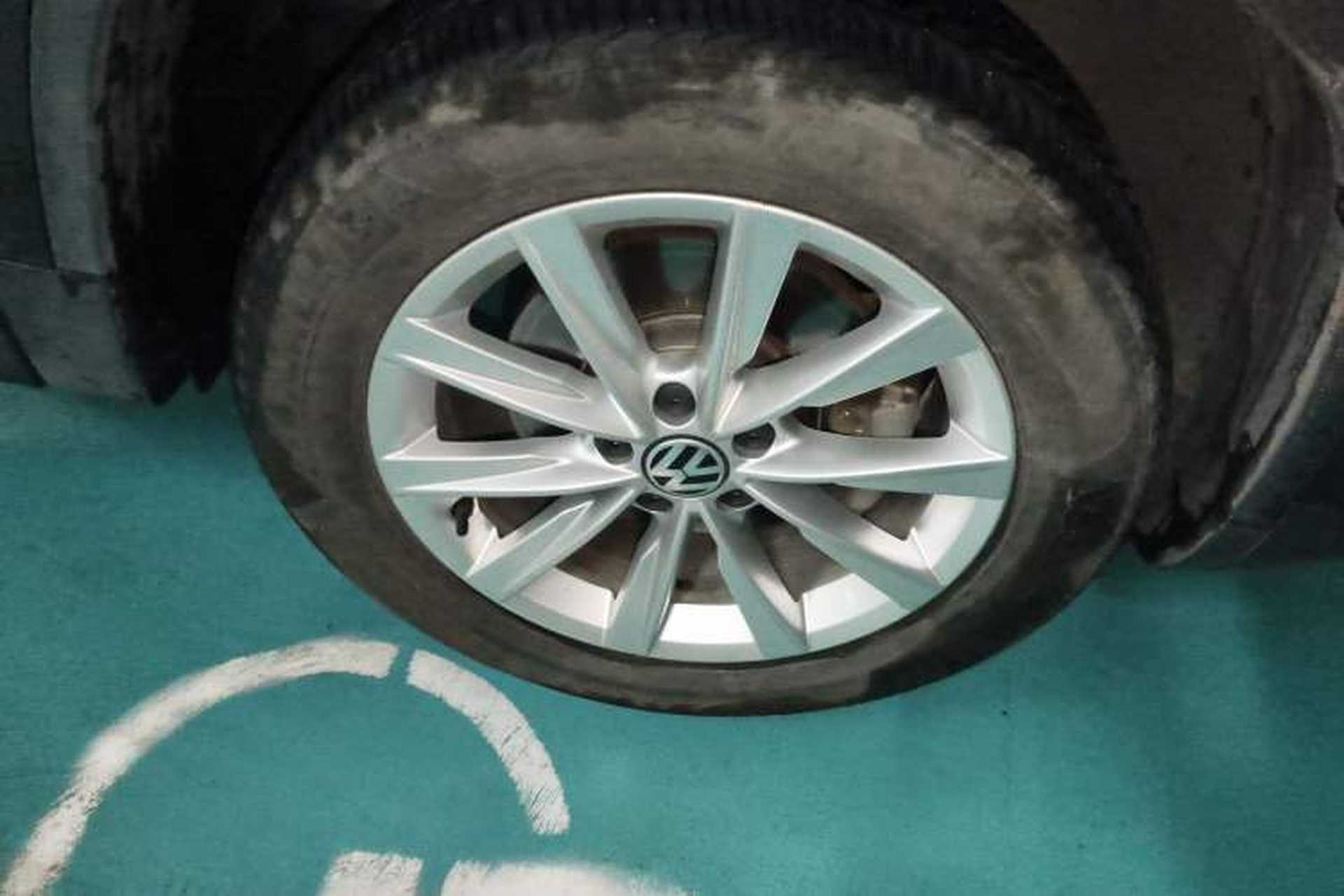 Used Volkswagen Tiguan 2016 300TSI Automatic All-Wheel Drive Fashion Vision Edition Right Front Wheel Hub