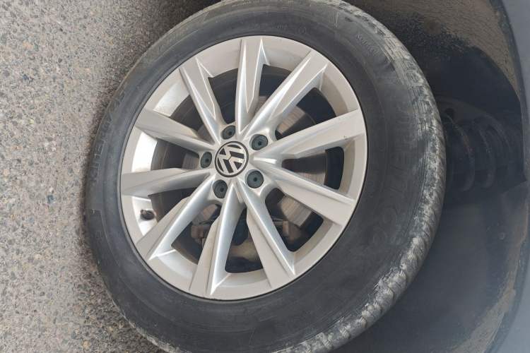 Used Volkswagen Tiguan 2016 300TSI Automatic Two-Wheel Drive Comfort Edition Right Front Wheel Hub