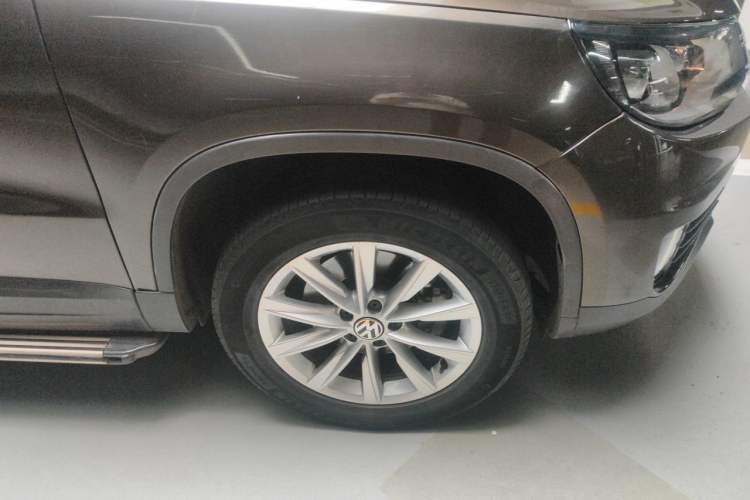 Used Volkswagen Tiguan 2016 300TSI Automatic Two-Wheel Drive Comfort Edition Right Front Wheel Hub