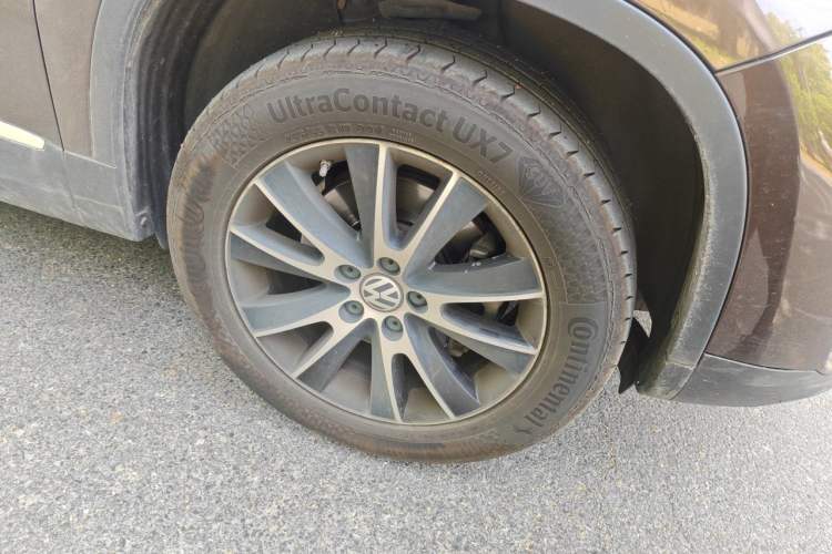 Used Volkswagen Tiguan 2016 300TSI Automatic All-Wheel Drive Luxury Edition Right Front Wheel Hub