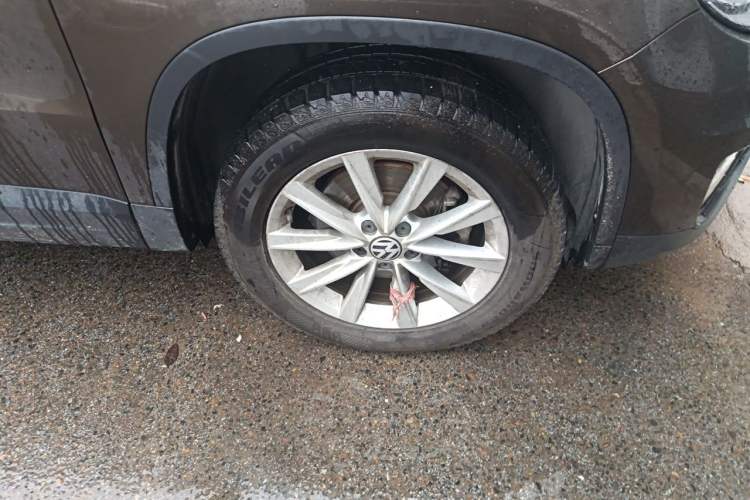 Used Volkswagen Tiguan 2016 300TSI Automatic All-Wheel Drive Fashion Vision Edition Right Front Wheel Hub