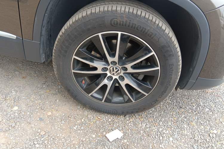 Used Volkswagen Tiguan 2016 300TSI Automatic All-Wheel Drive Luxury Edition Right Front Wheel Hub