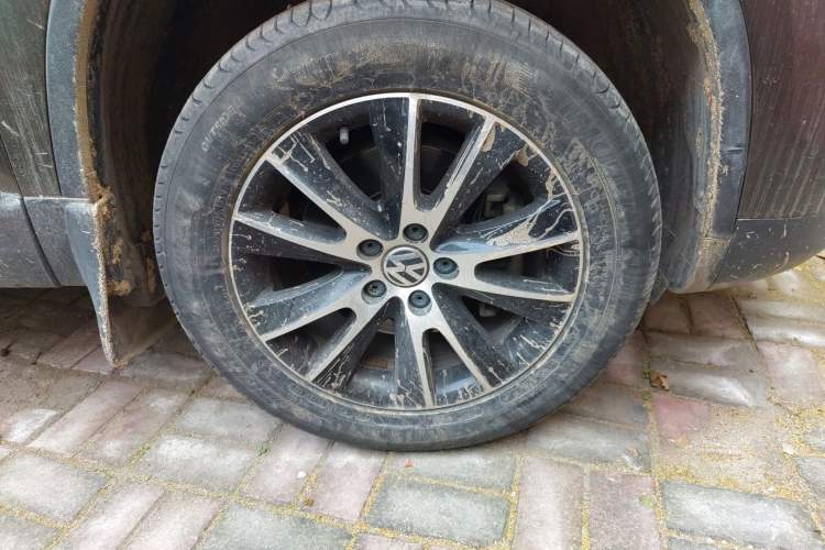 Used Volkswagen Tiguan 2016 300TSI Automatic Two-Wheel Drive Luxury Edition Right Front Wheel Hub