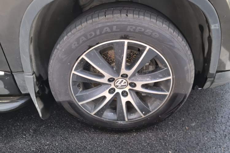 Used Volkswagen Tiguan 2016 300TSI Automatic Two-Wheel Drive Luxury Edition Right Front Wheel Hub