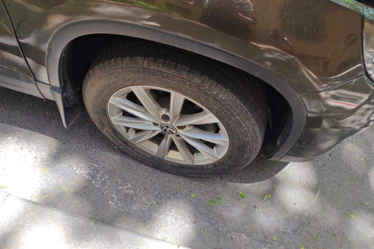 Used Volkswagen Tiguan 2016 280TSI Automatic Two-Wheel-Drive Silk Road Style Edition Right Front Wheel Hub