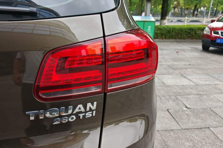 Used Volkswagen Tiguan 2016 280TSI Automatic Two-Wheel-Drive Silk Road Style Edition Right Rear Taillight