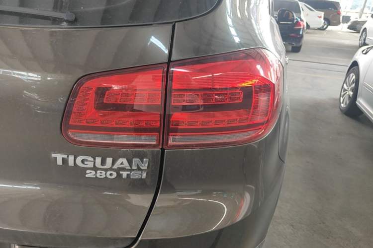 Used Volkswagen Tiguan 2016 280TSI Automatic Two-Wheel-Drive Silk Road Style Edition Right Rear Taillight