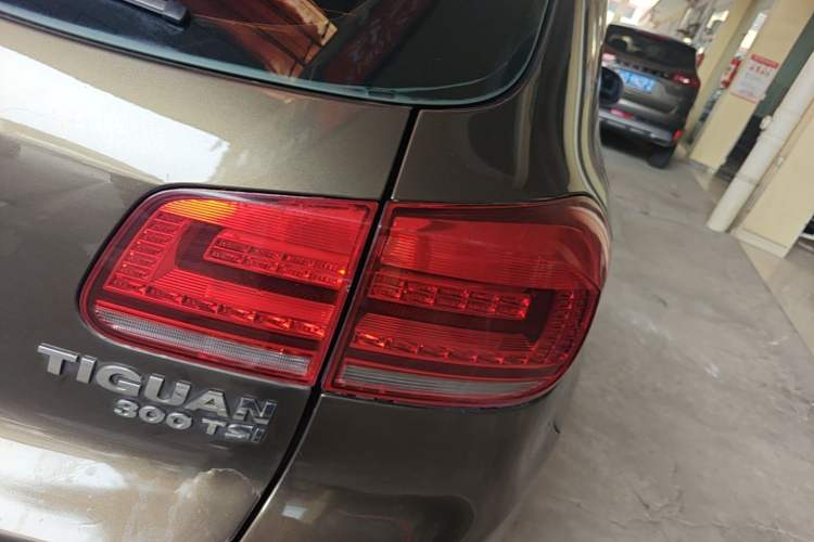 Used Volkswagen Tiguan 2016 300TSI Automatic All-Wheel Drive Fashion Vision Edition Right Rear Taillight