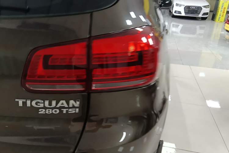 Used Volkswagen Tiguan 2016 280TSI Automatic Two-Wheel Drive Silk Road Comfort Edition Right Rear Taillight