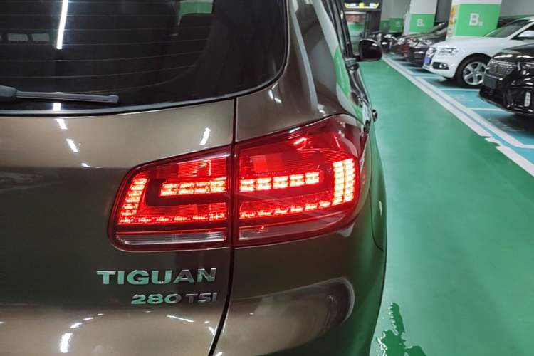 Used Volkswagen Tiguan 2016 280TSI Automatic Two-Wheel Drive Silk Road Comfort Edition Right Rear Taillight