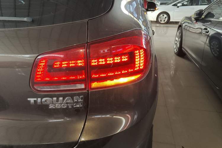 Used Volkswagen Tiguan 2016 280TSI Automatic Two-Wheel-Drive Silk Road Style Edition Right Rear Taillight
