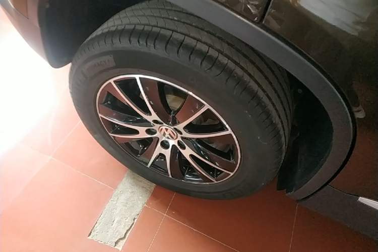 Used Volkswagen Tiguan 2016 300TSI Automatic Two-Wheel Drive Luxury Edition Right Rear Wheel Hub
