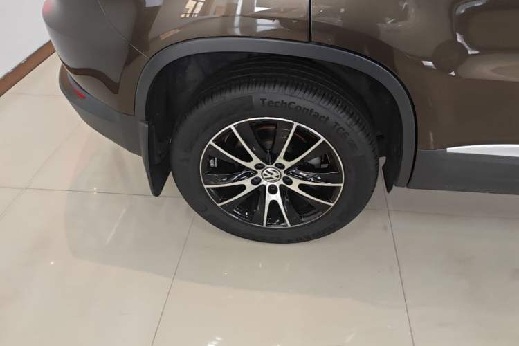 Used Volkswagen Tiguan 2016 300TSI Automatic All-Wheel Drive Luxury Edition Right Rear Wheel Hub
