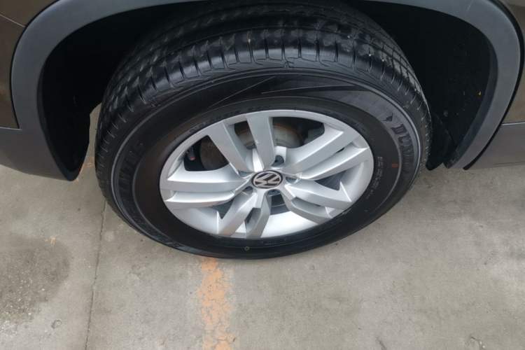 Used Volkswagen Tiguan 2016 300TSI Automatic Two-Wheel Drive Trend Edition Right Rear Wheel Hub
