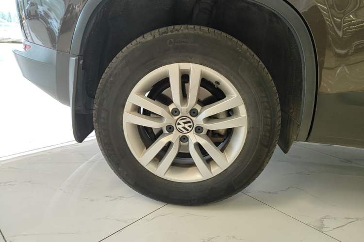 Used Volkswagen Tiguan 2016 300TSI Automatic Two-Wheel Drive Trend Edition Right Rear Wheel Hub