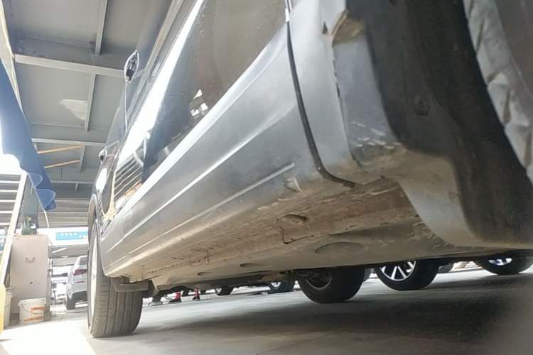 Used Volkswagen Tiguan 2016 300TSI Automatic Two-Wheel Drive Comfort Edition Right Side Sill
