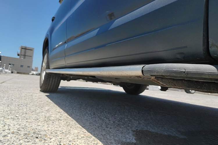 Used Volkswagen Tiguan 2016 300TSI Automatic Two-Wheel Drive Trend Edition Right Side Sill