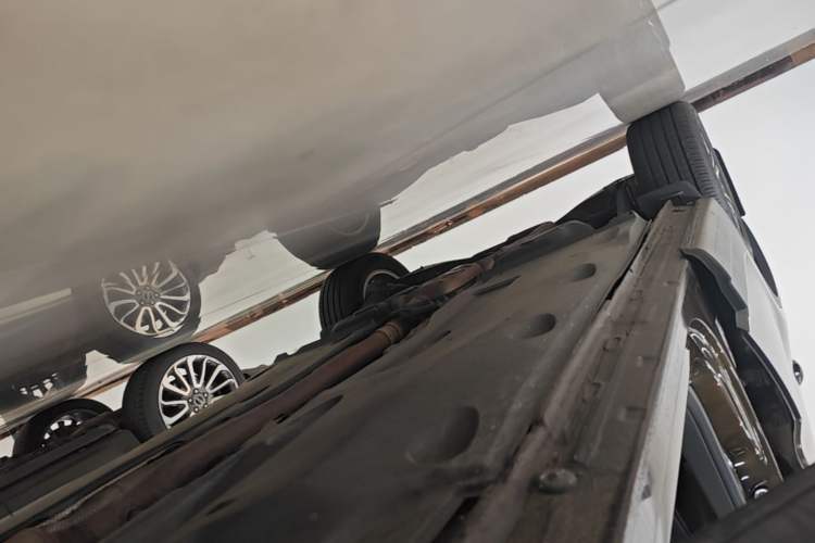 Used Volkswagen Tiguan 2016 300TSI Automatic All-Wheel Drive Luxury Edition Right Side Sill