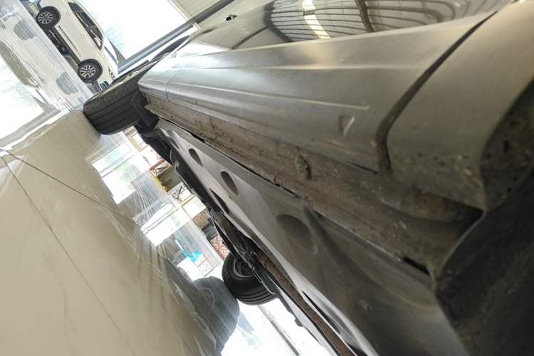 Used Volkswagen Tiguan 2016 300TSI Automatic Two-Wheel Drive Trend Edition Right Side Sill