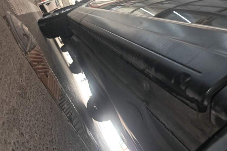 Used Volkswagen Tiguan 2016 300TSI Automatic All-Wheel Drive Luxury Edition Right Side Sill