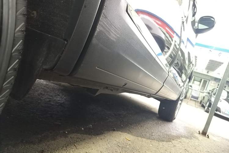 Used Volkswagen Tiguan 2016 300TSI Automatic Two-Wheel Drive Trend Edition Right Side Sill