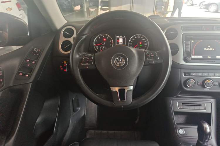 Used Volkswagen Tiguan 2016 300TSI Automatic Two-Wheel Drive Luxury Edition Steering Wheel