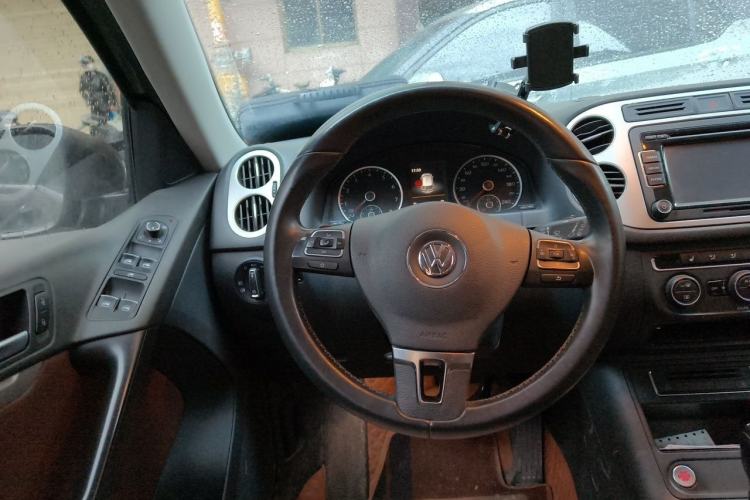 Used Volkswagen Tiguan 2016 300TSI Automatic All-Wheel Drive Luxury Edition Steering Wheel