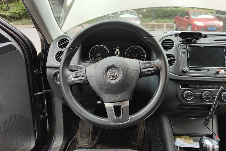 Used Volkswagen Tiguan 2016 280TSI Automatic Two-Wheel Drive Silk Road Comfort Edition Steering Wheel