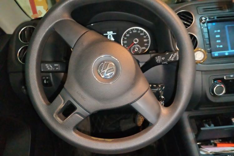 Used Volkswagen Tiguan 2016 280TSI Automatic Two-Wheel-Drive Silk Road Style Edition Steering Wheel