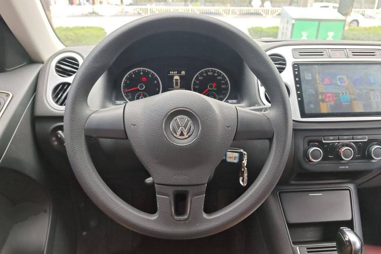 Used Volkswagen Tiguan 2016 280TSI Automatic Two-Wheel-Drive Silk Road Style Edition Steering Wheel