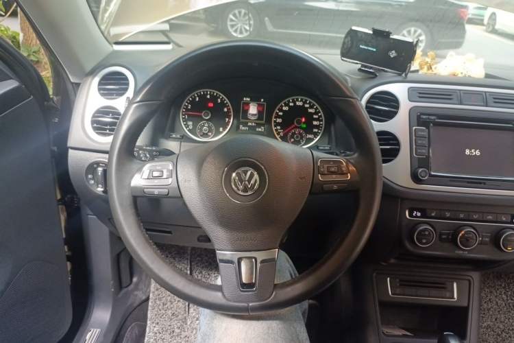 Used Volkswagen Tiguan 2016 300TSI Automatic Two-Wheel Drive Luxury Edition Steering Wheel